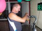 Ad van Schilt ziet Abraham 50 jaar feest post kaarten e-cards feestartikelen Abraham Sarah pop maken opblaasletters uitnodiging bier tappen bbq feesttent
